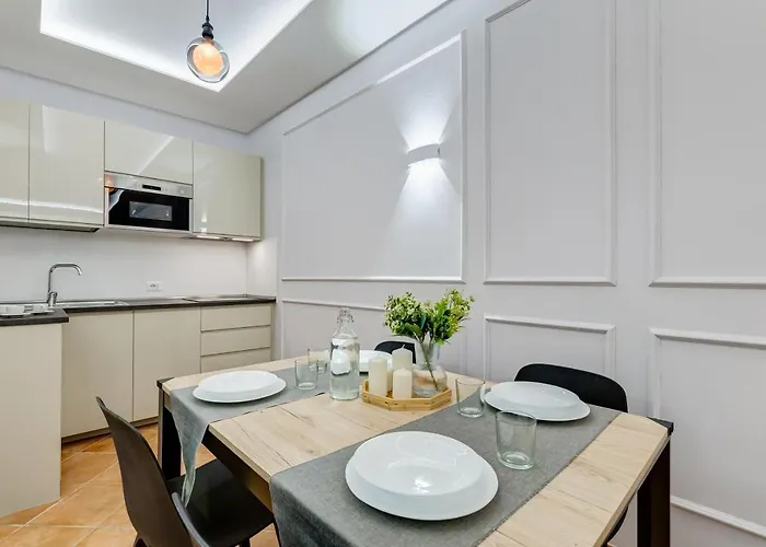 Spanish Steps - Zucchelli Apartman *